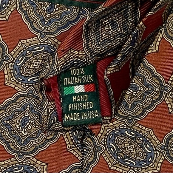 Gilbert & Lodge Italian Silk Medallion Tie - Picture 7 of 7